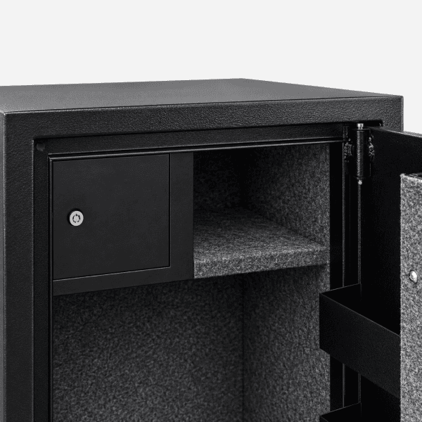 HuntGuard Highlander 18 Gun Digital Keypad Gun Cabinet Safe - Internal Ammo Locker Door Closed